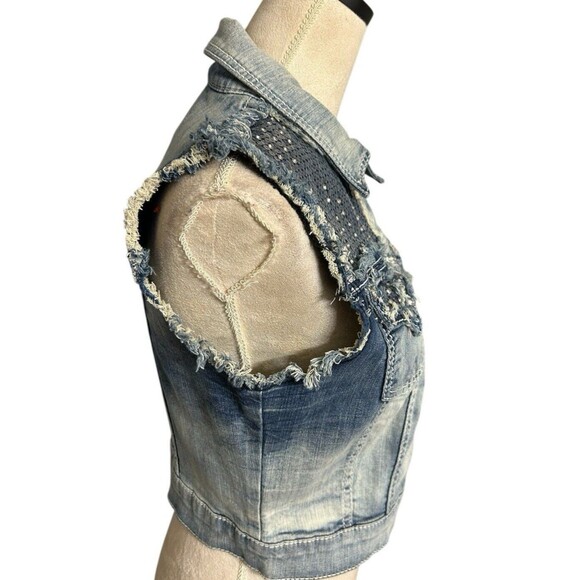 Miss Me Jean Denim Vest Rhinestone Sequin Cropped Frayed Seams Blue Western  M - Picture 7 of 10